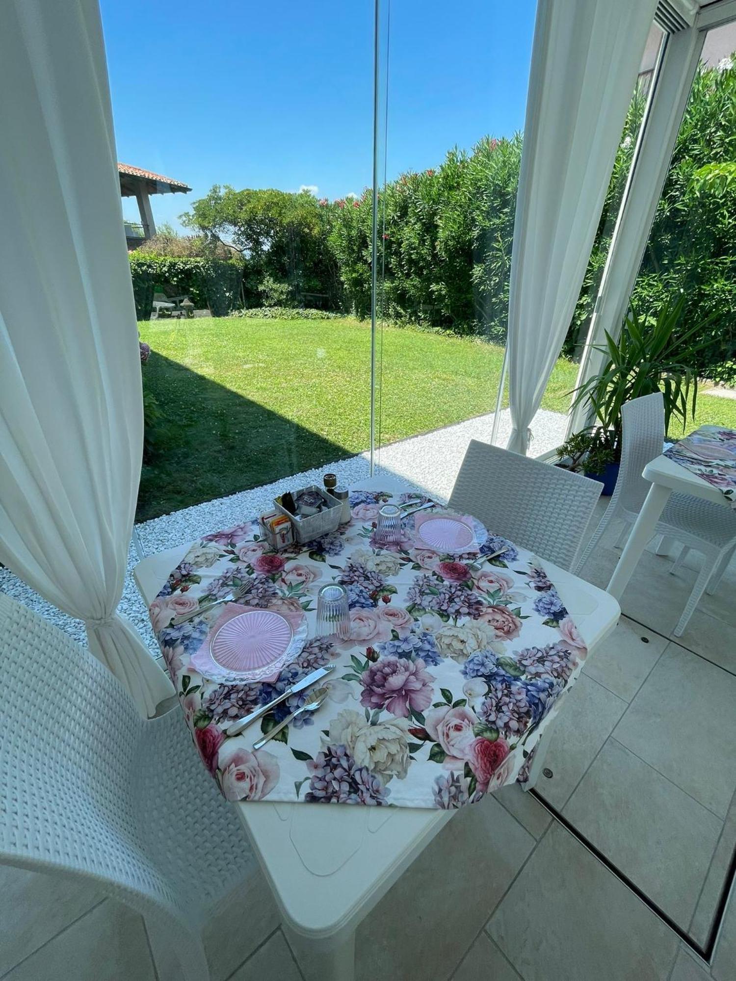 Bed And Breakfast Da Beatrice Sirmione Exterior photo